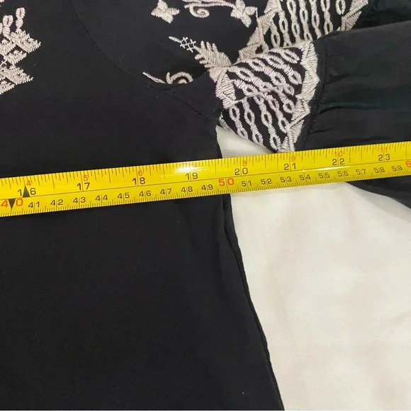 Chelsea and Theodore women black embroidered 3/4 bell sleeves whimsigoth blouse - Picture 9 of 13